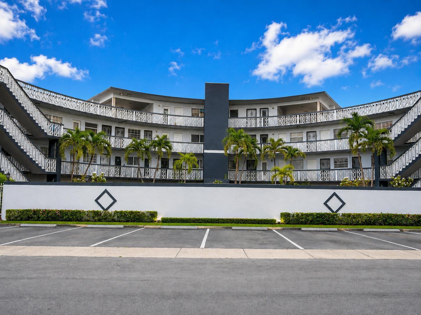 11 SW 52nd Avenue # 7b, Coral Gables FL 33134