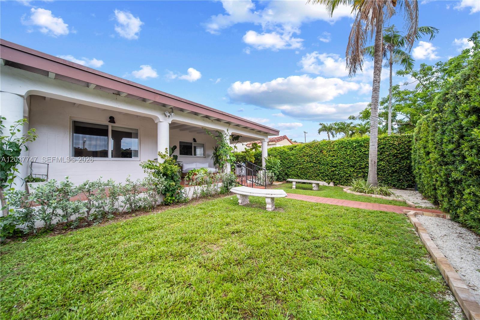 2421 SW 26th Ln, Miami FL 33133 photo 4