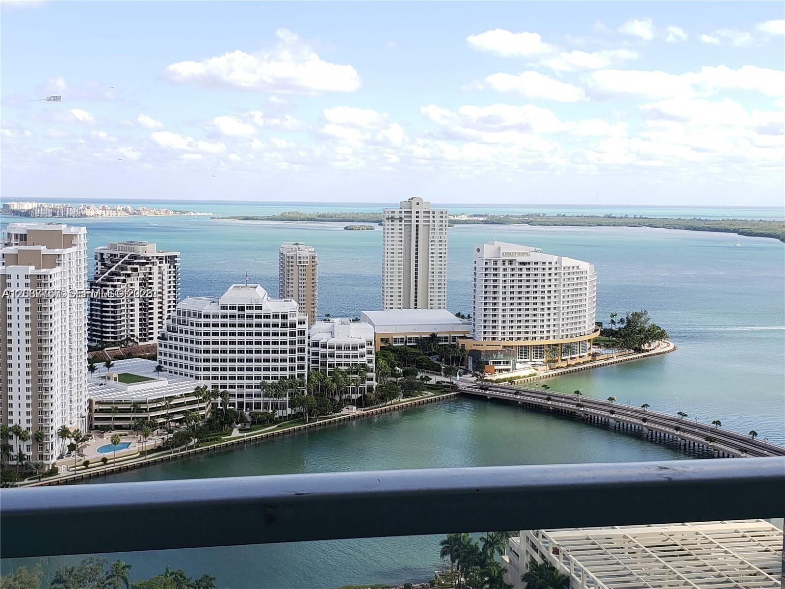 500 Brickell Ave # 2102, Miami FL 33131 photo 2