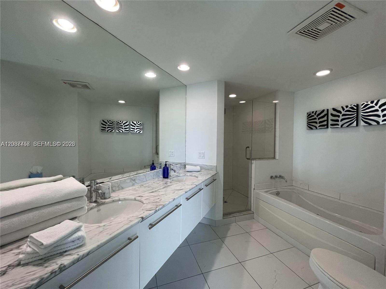 500 Brickell Ave # 2102, Miami FL 33131 photo 5