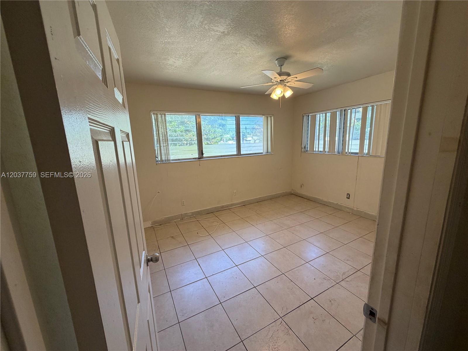 17805 NE 7th Ct, Miami FL 33162 photo 3