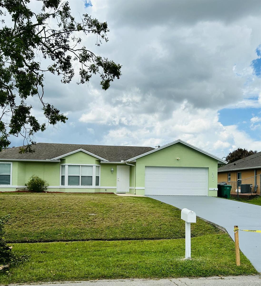 367 SW Donna Terrace, Port St. Lucie FL 34984