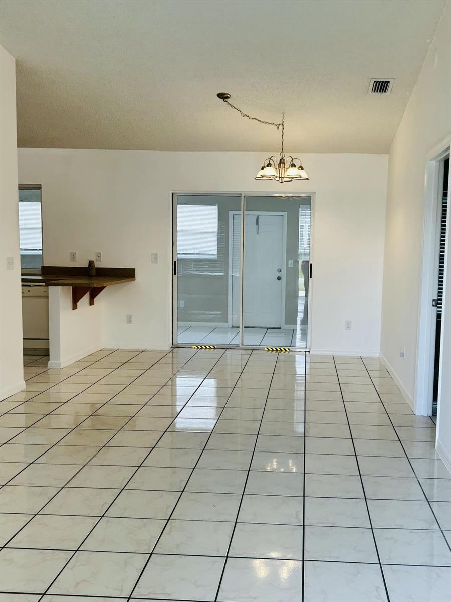 367 SW Donna Terrace, Port St. Lucie FL 34984 photo 4