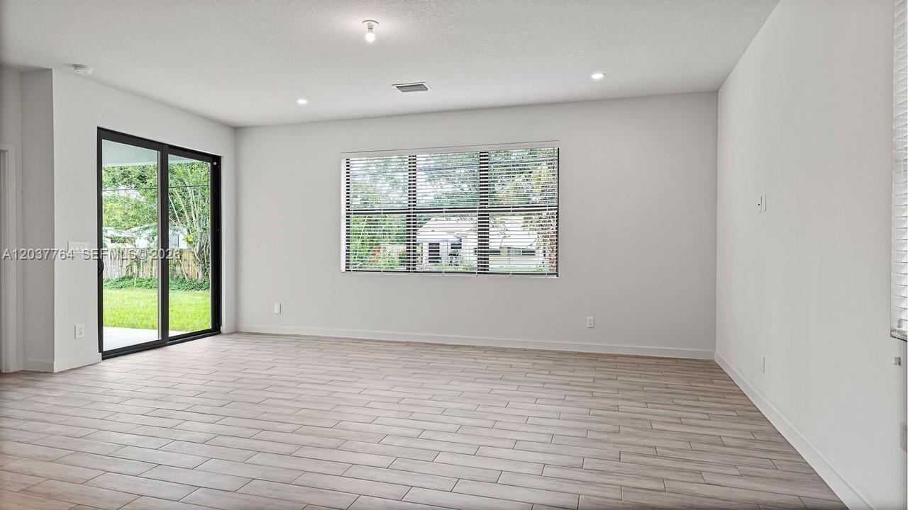 7704 Pacific Ave, Fort Pierce FL 34951 photo 5