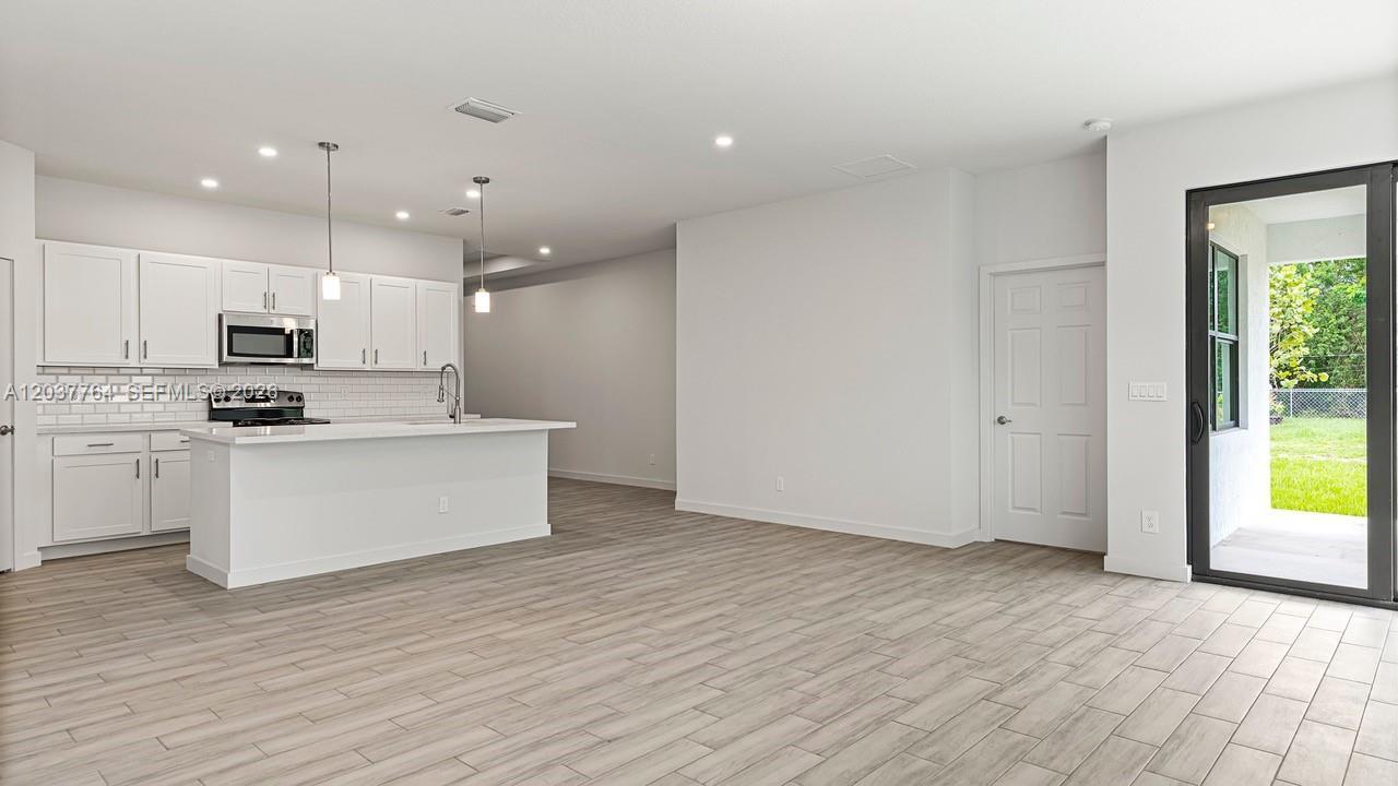 7704 Pacific Ave, Fort Pierce FL 34951 photo 4