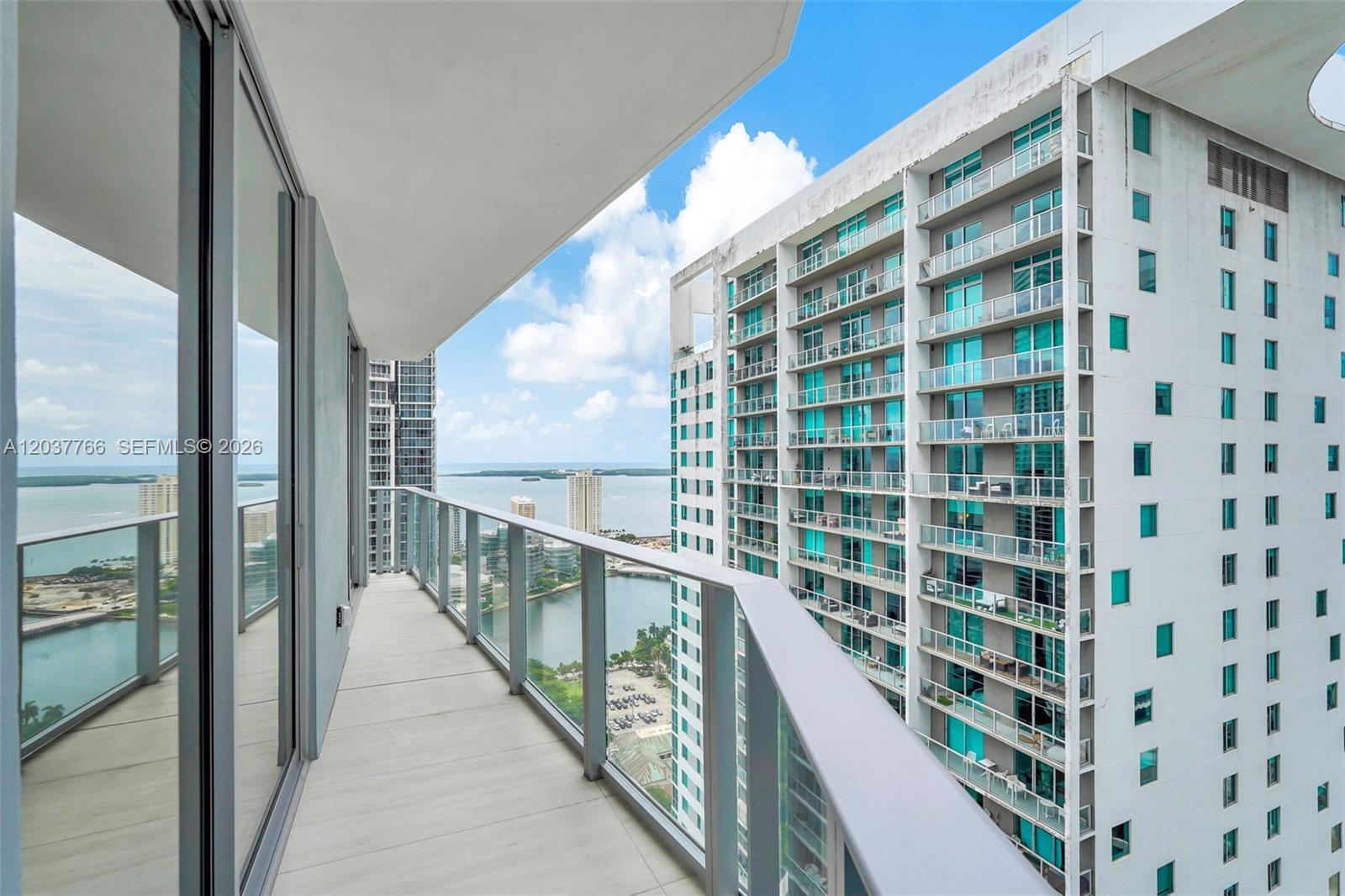 77 SE 5th St # 3714, Miami FL 33131 photo 2