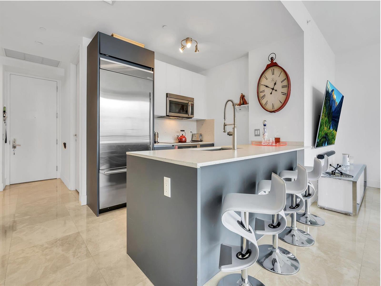 1300 Brickell Bay Drive # 3900, Miami FL 33131 photo 2