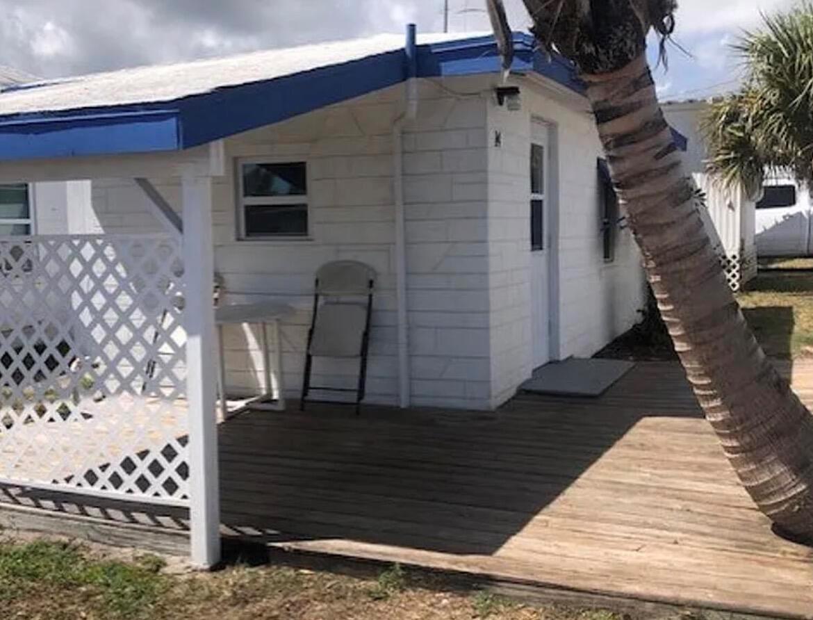 10230 SE Federal Highway # 13, Hobe Sound FL 33455