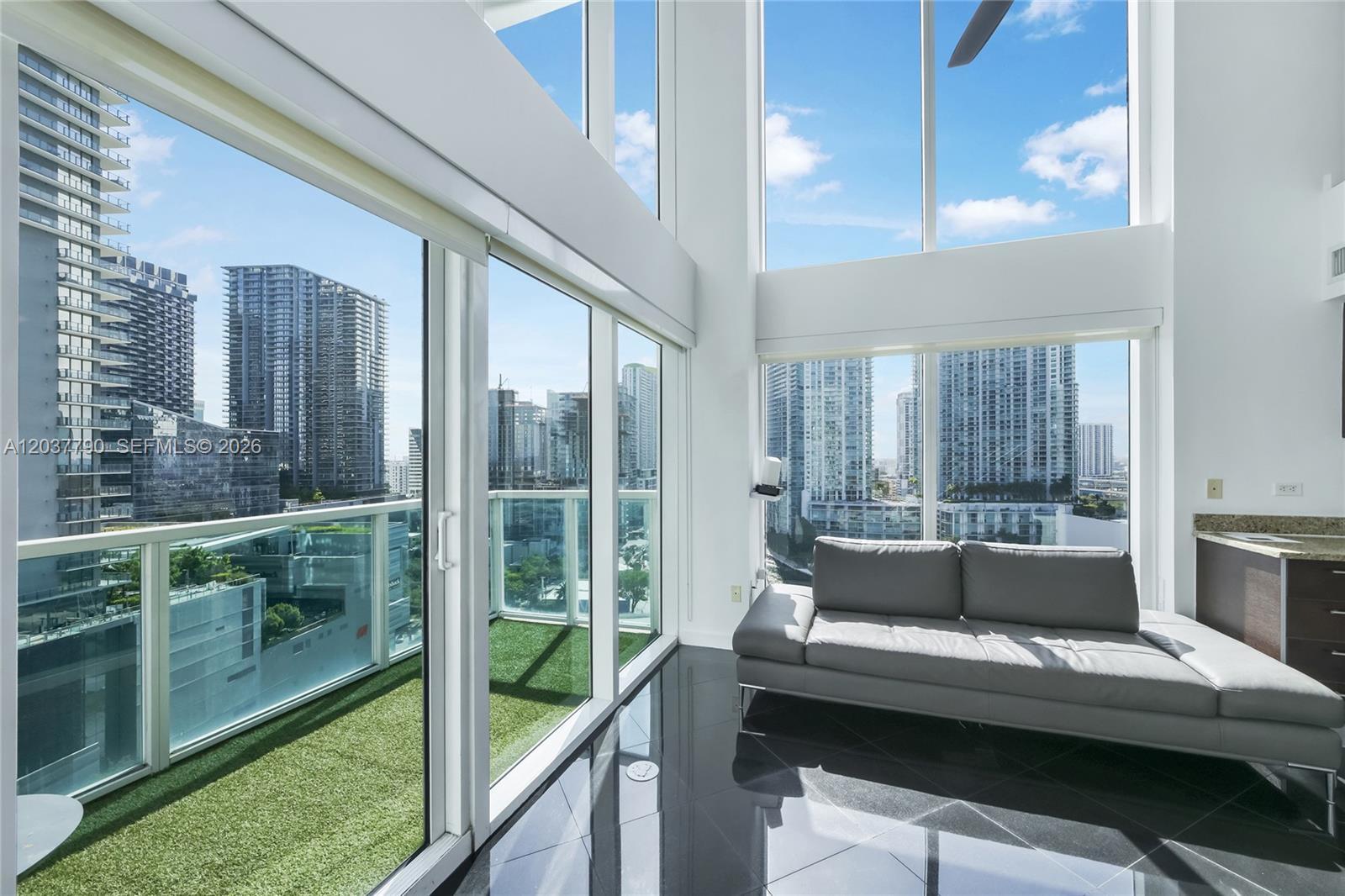 41 SE 5th St # 1116, Miami FL 33131 photo 4