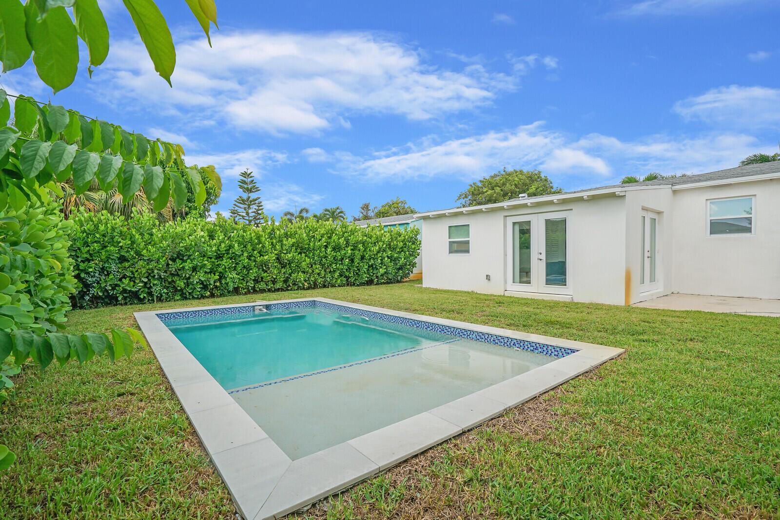 340 Summa Street, West Palm Beach FL 33405