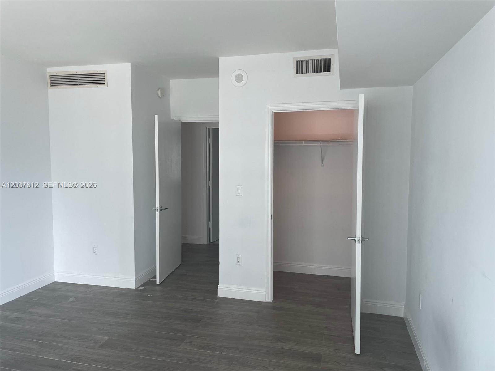 500 Brickell Av # 1906, Miami FL 33131 photo 4