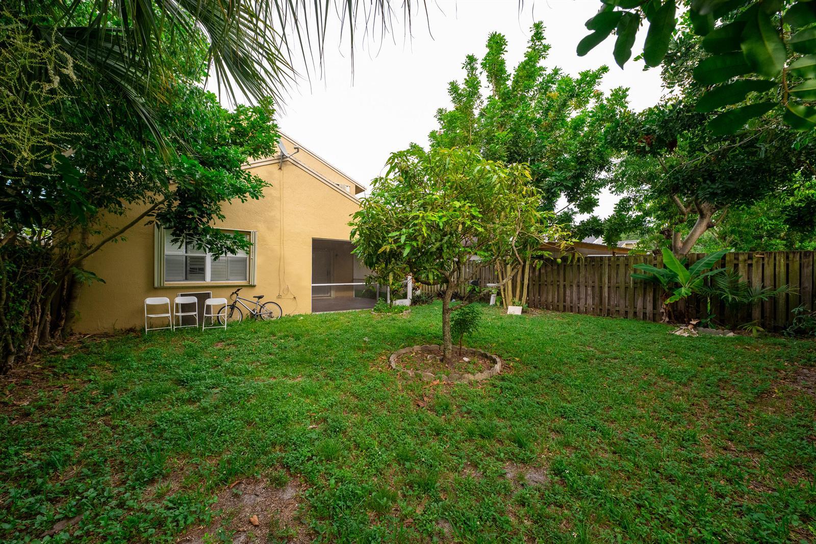 2379 NW 33rd Terrace, Coconut Creek FL 33066 photo 3