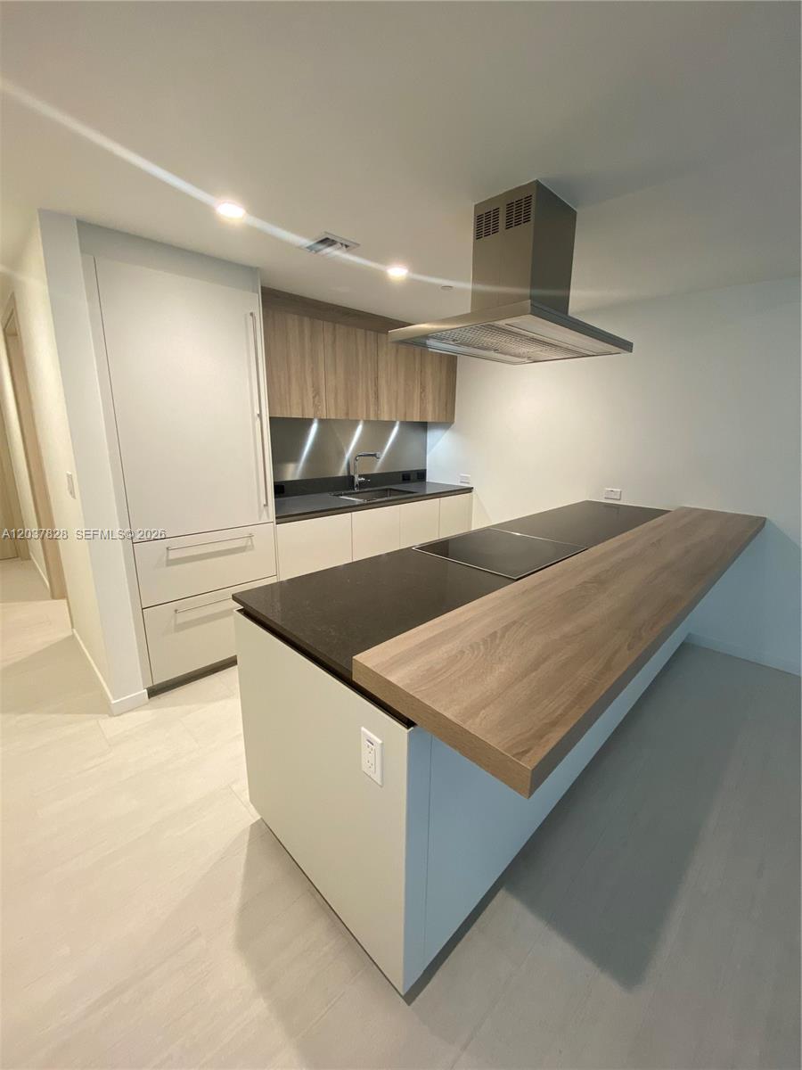 1000 Brickell Plaza # 2007, Miami FL 33131 photo 2
