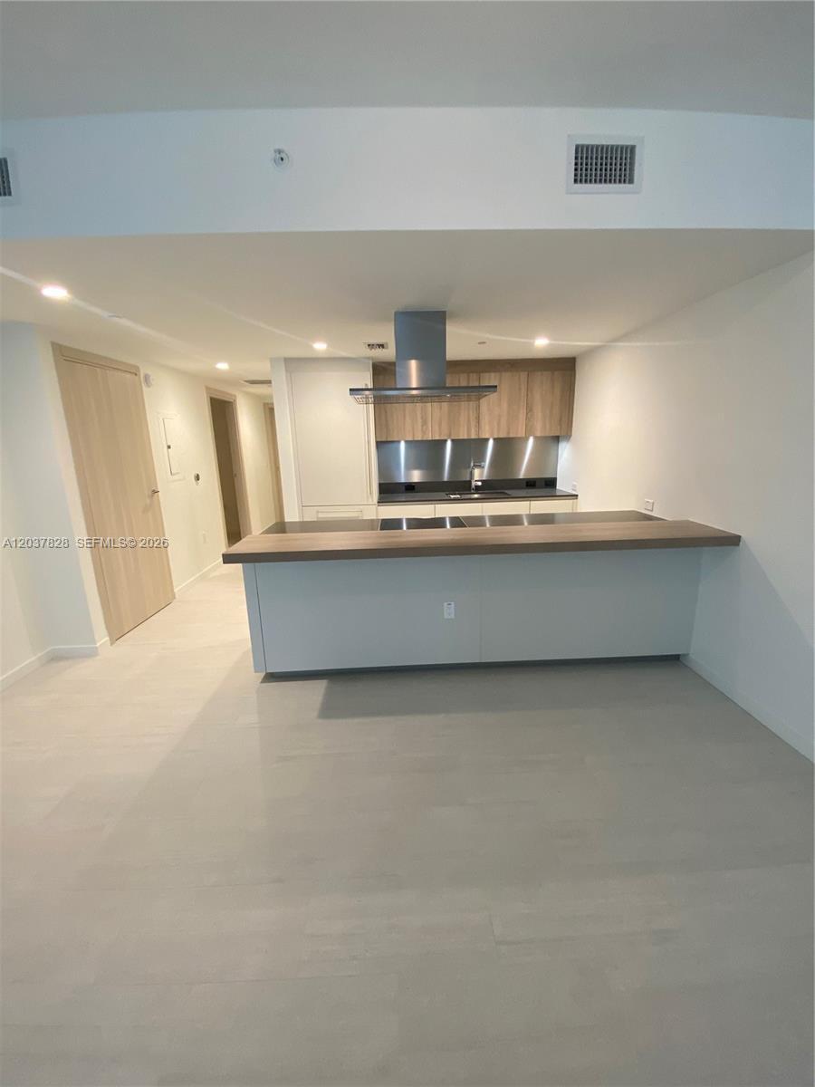 1000 Brickell Plaza # 2007, Miami FL 33131