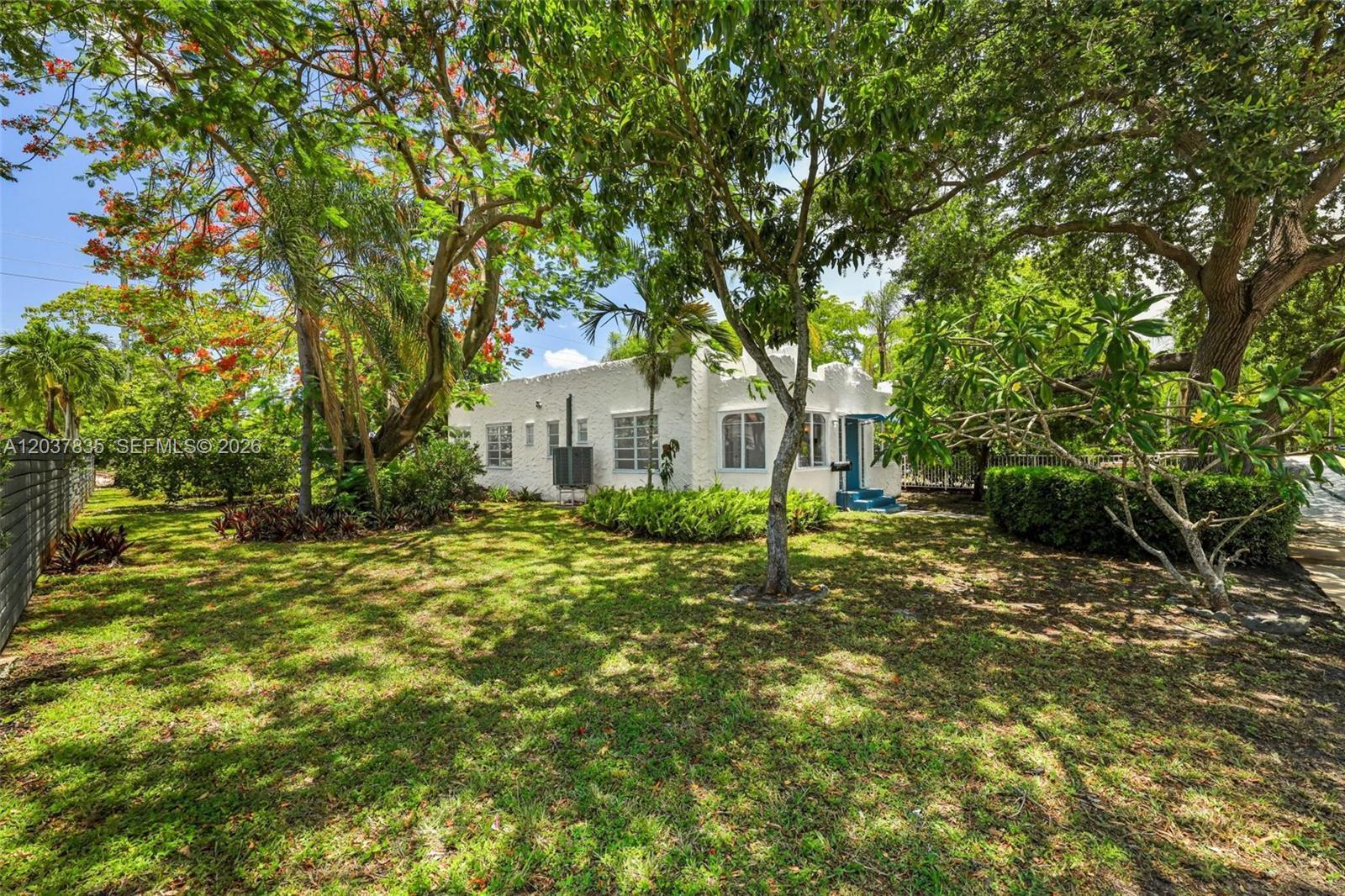 1954 Dewey St, Hollywood FL 33020 photo 2