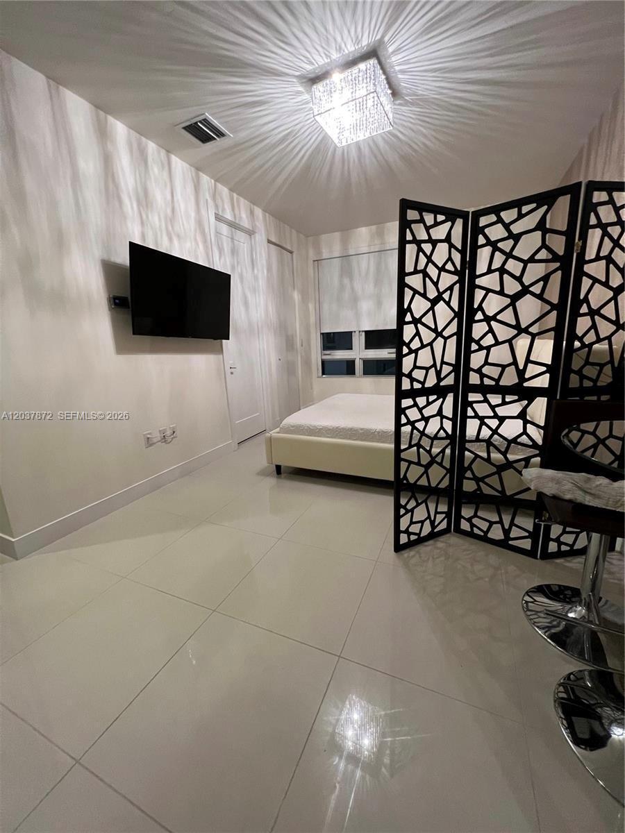 6421 NW 104th Path, Doral FL 33178 photo 4