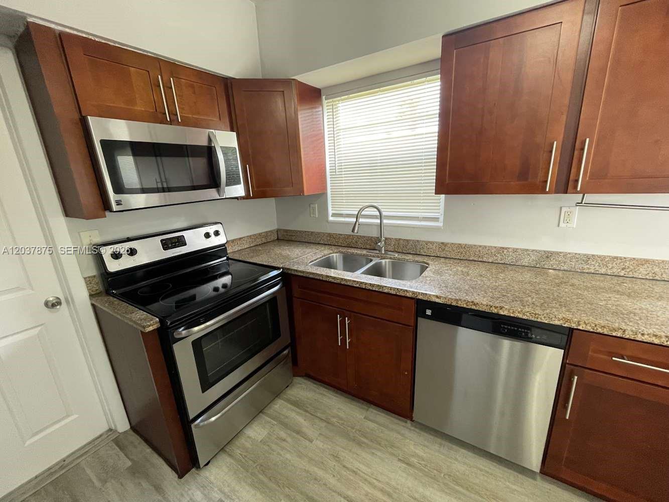 Lauderdale Lakes, FL 33309 photo 4