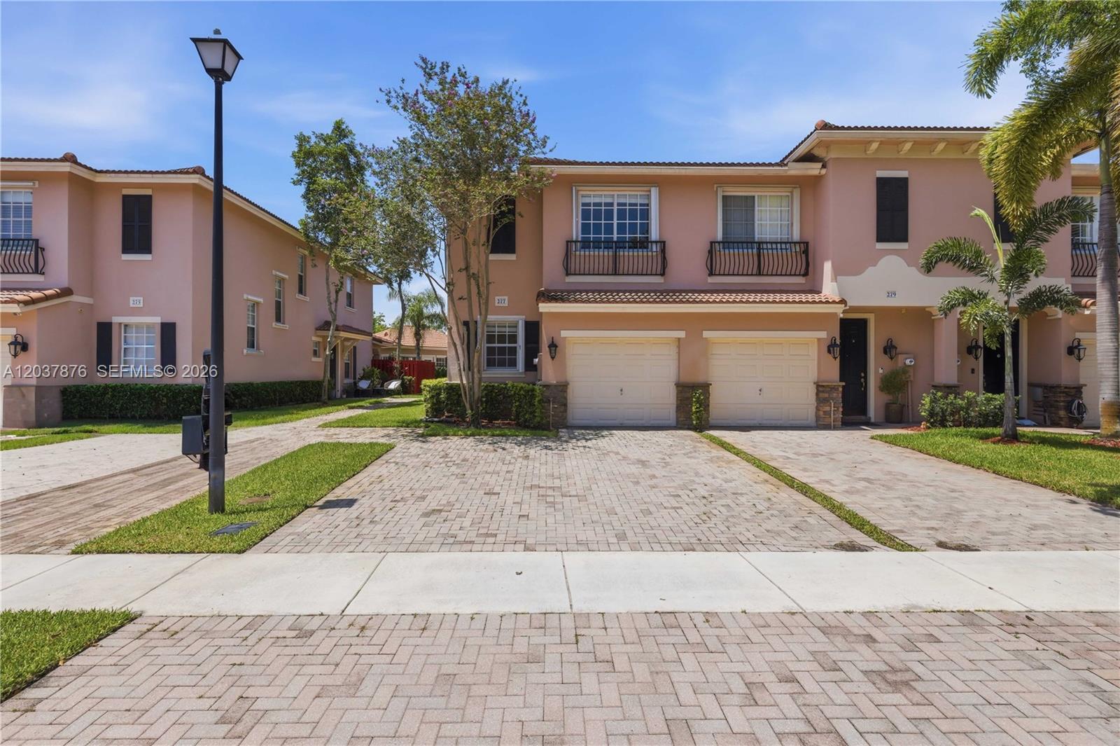 277 Las Brisas Cir, Sunrise FL 33326