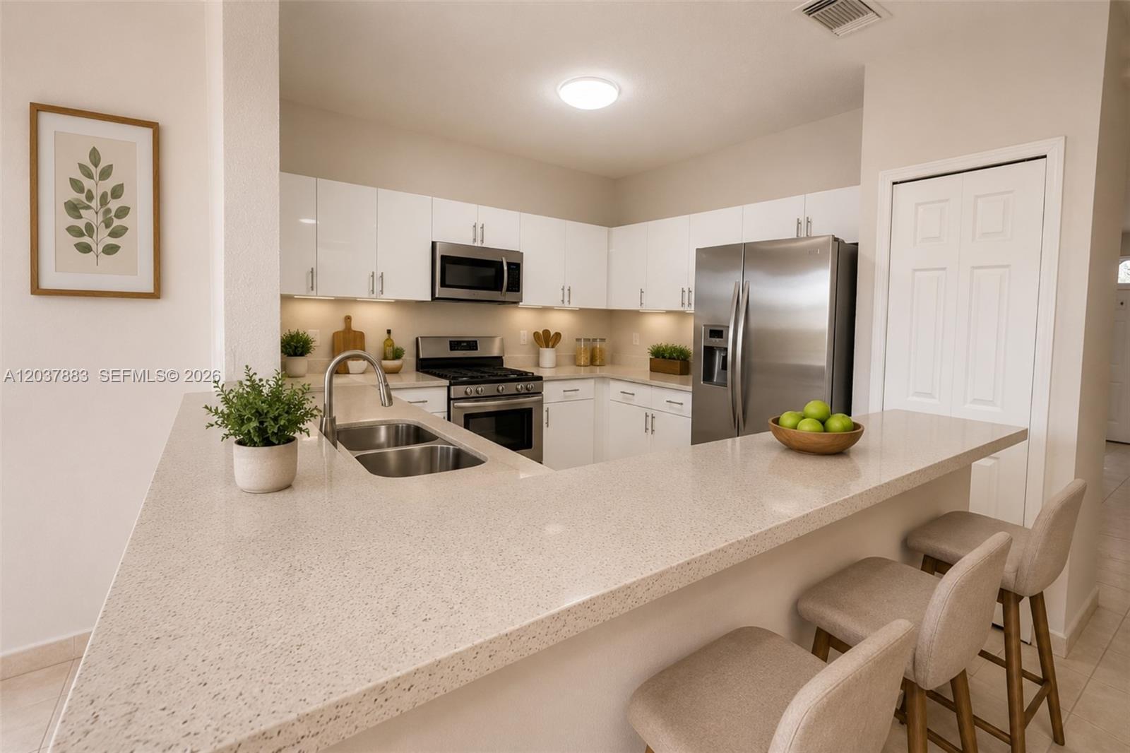 935 SW 154th Path, Miami FL 33194 photo 4