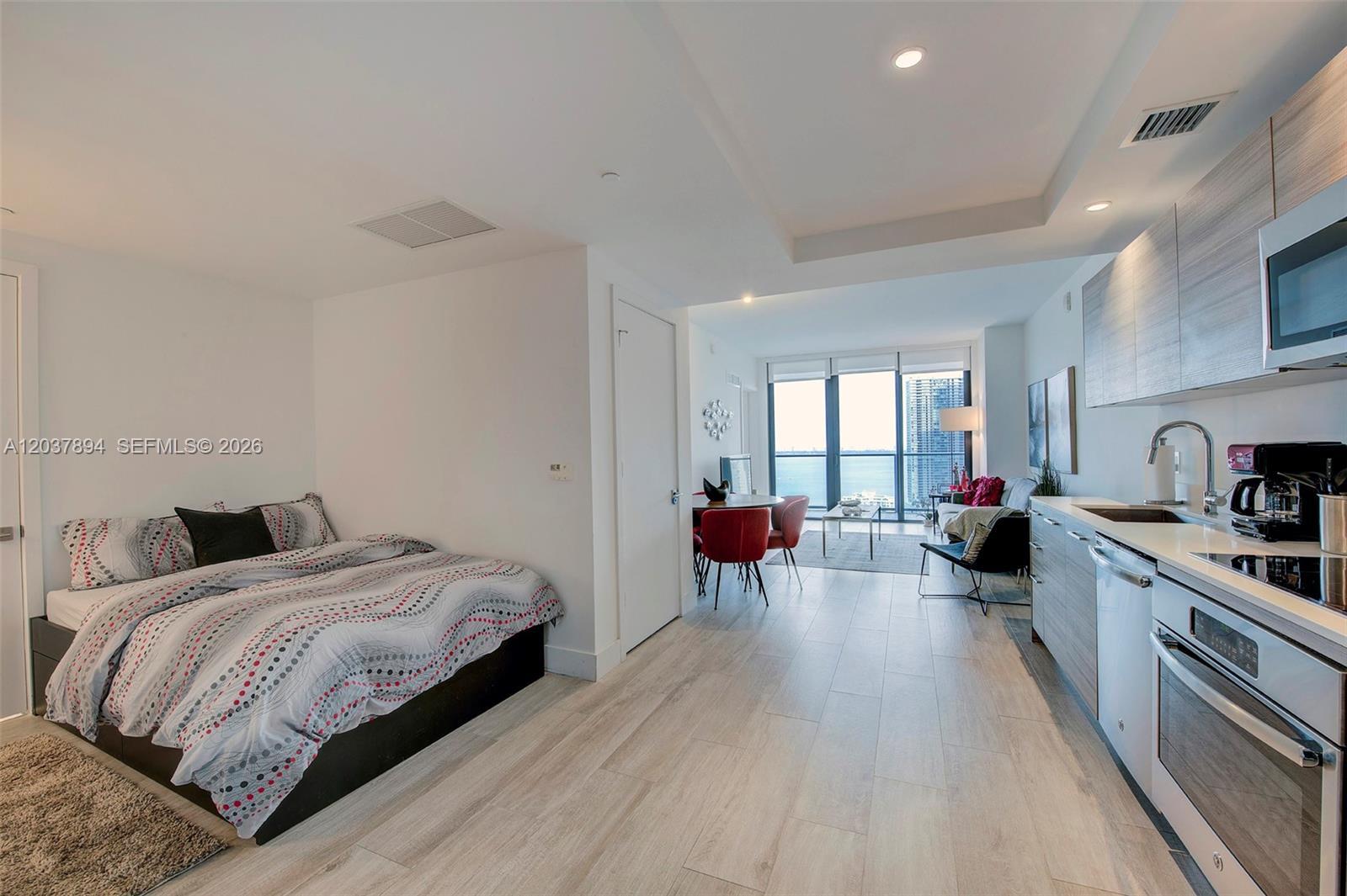 121 NE 34th St # 3006, Miami FL 33137 photo 3