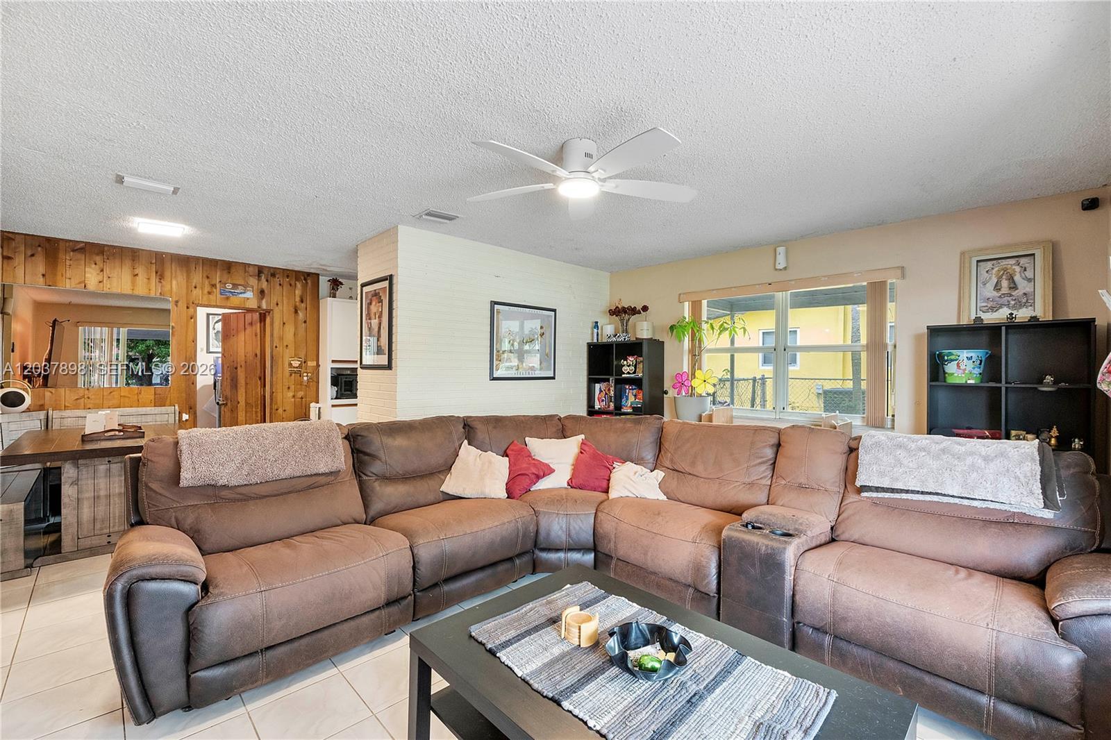 7560 Granada Blvd, Miramar FL 33023 photo 2