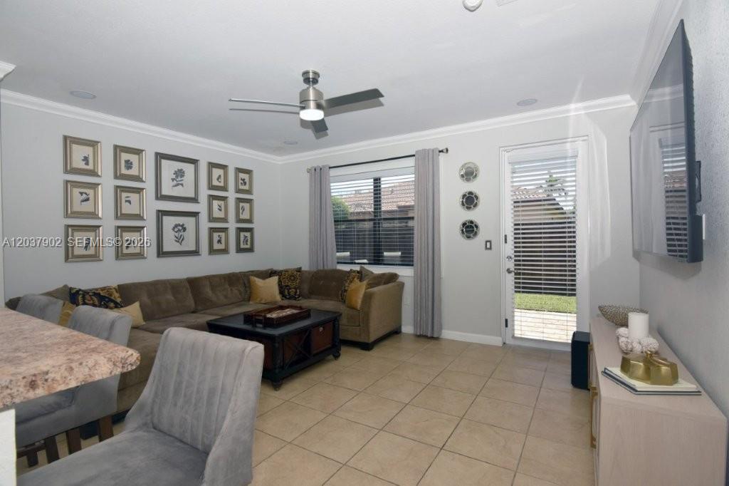163 SE 36th Ave, Homestead FL 33033 photo 2