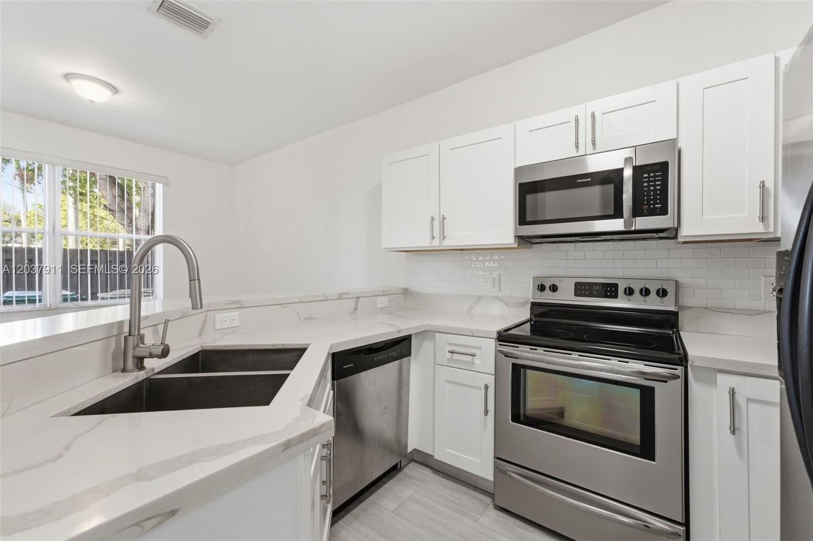 12594 SW 122nd St, Miami FL 33186 photo 5