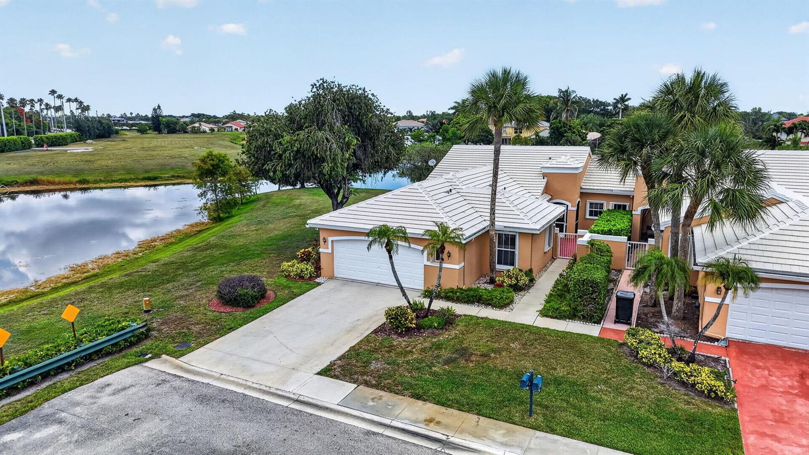 2580 Neaton Court, Wellington FL 33414 photo 2
