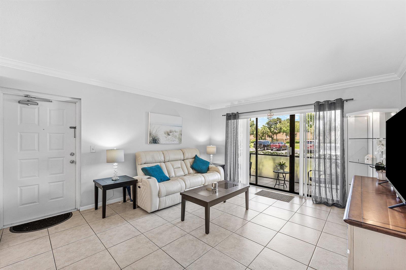 1108 Green Pine Boulevard # E1, West Palm Beach FL 33409 photo 3
