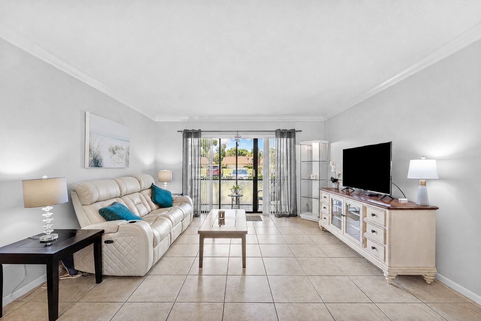 1108 Green Pine Boulevard # E1, West Palm Beach FL 33409 photo 4