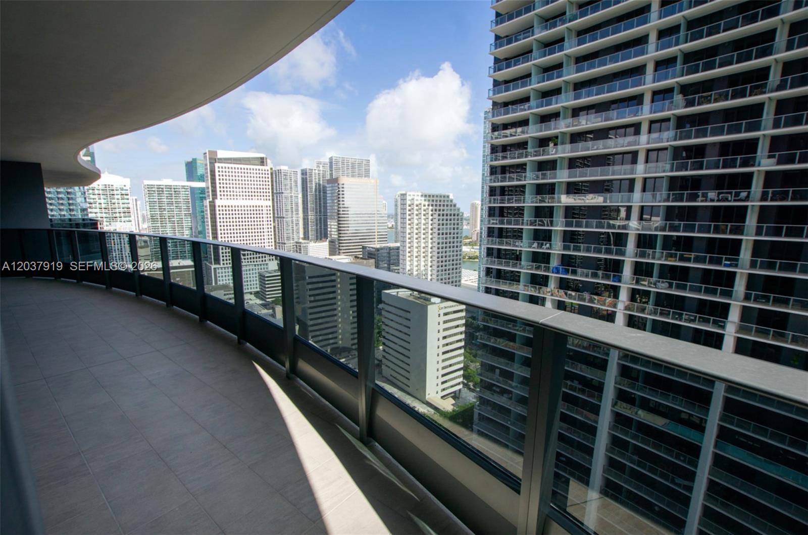 1000 Brickell Plaza # 2809, Miami FL 33131 photo 2