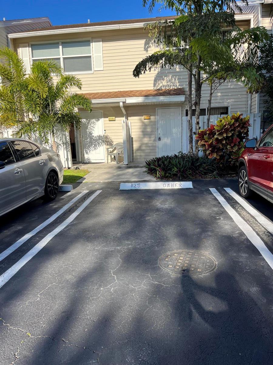 2589 NE 15th Street, Pompano Beach FL 33062 photo 2