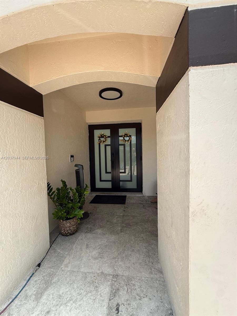 14832 SW 169th Ln, Miami FL 33187 photo 4