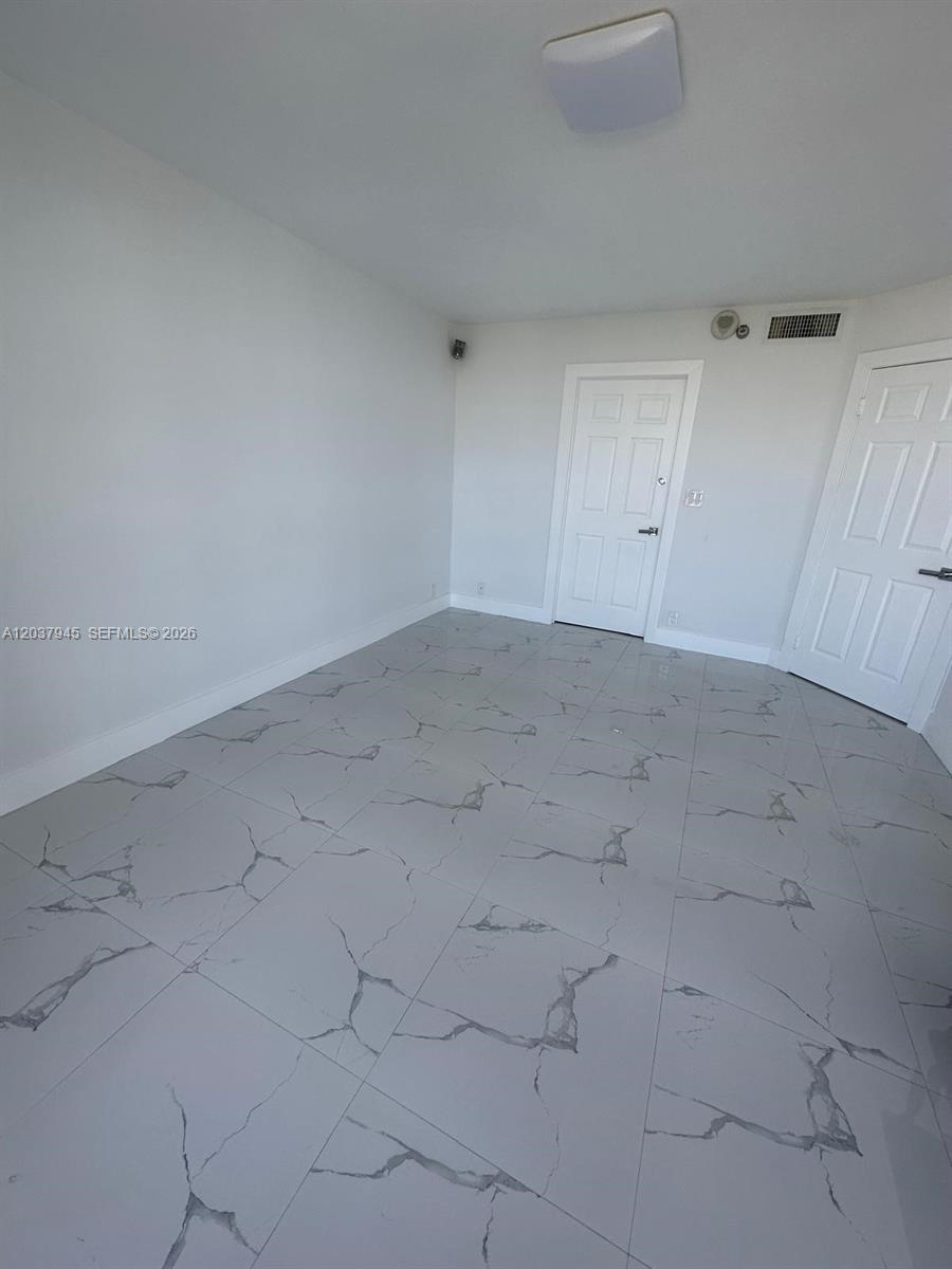 3530 Mystic Pointe Dr # 3208, Aventura FL 33180 photo 2