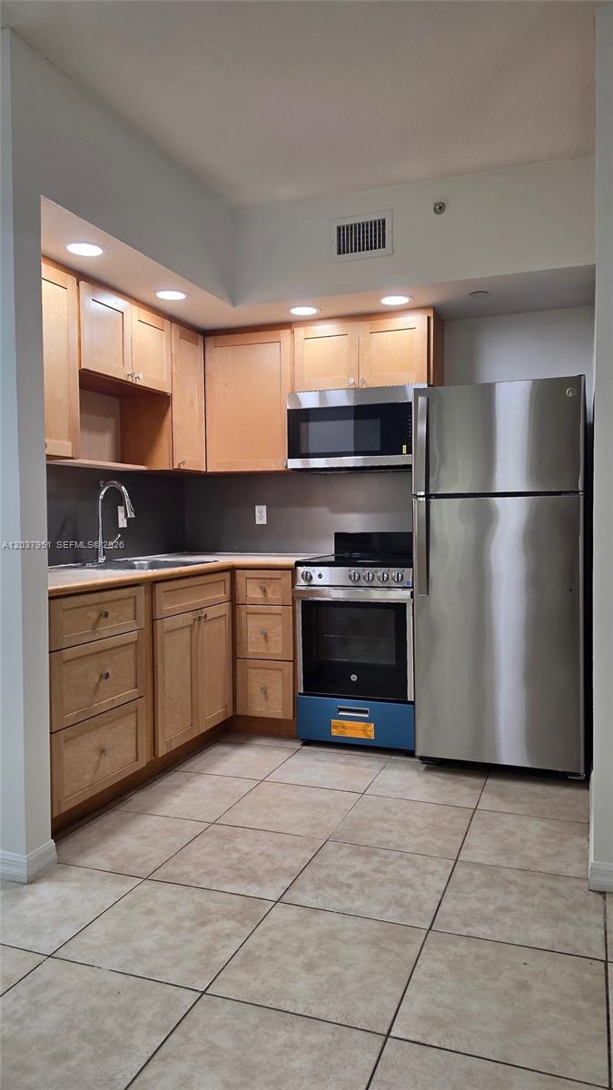 2630 SW 28th St # 14, Miami FL 33133 photo 3