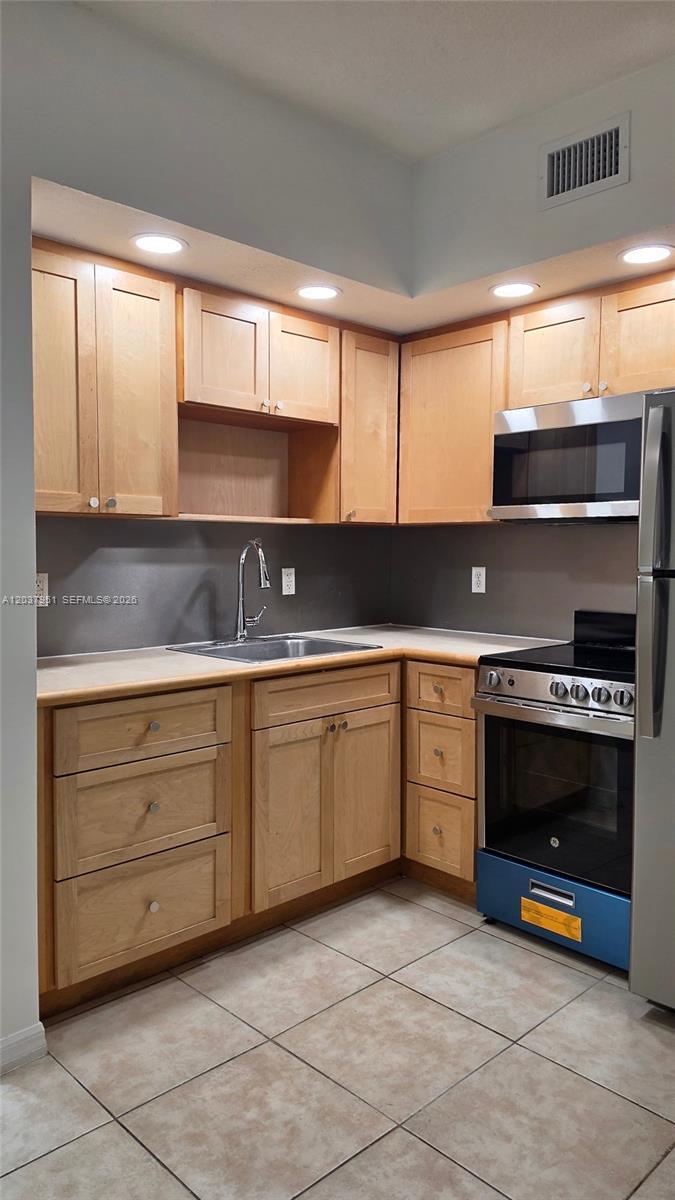 2630 SW 28th St # 14, Miami FL 33133 photo 4