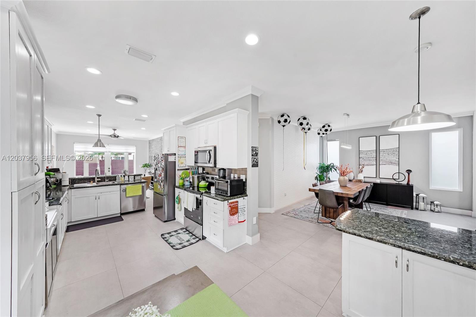 4152 Sapphire Ter, Weston FL 33331 photo 2