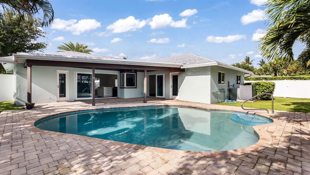 1041 SW 4th Street, Boca Raton FL 33486 photo 3