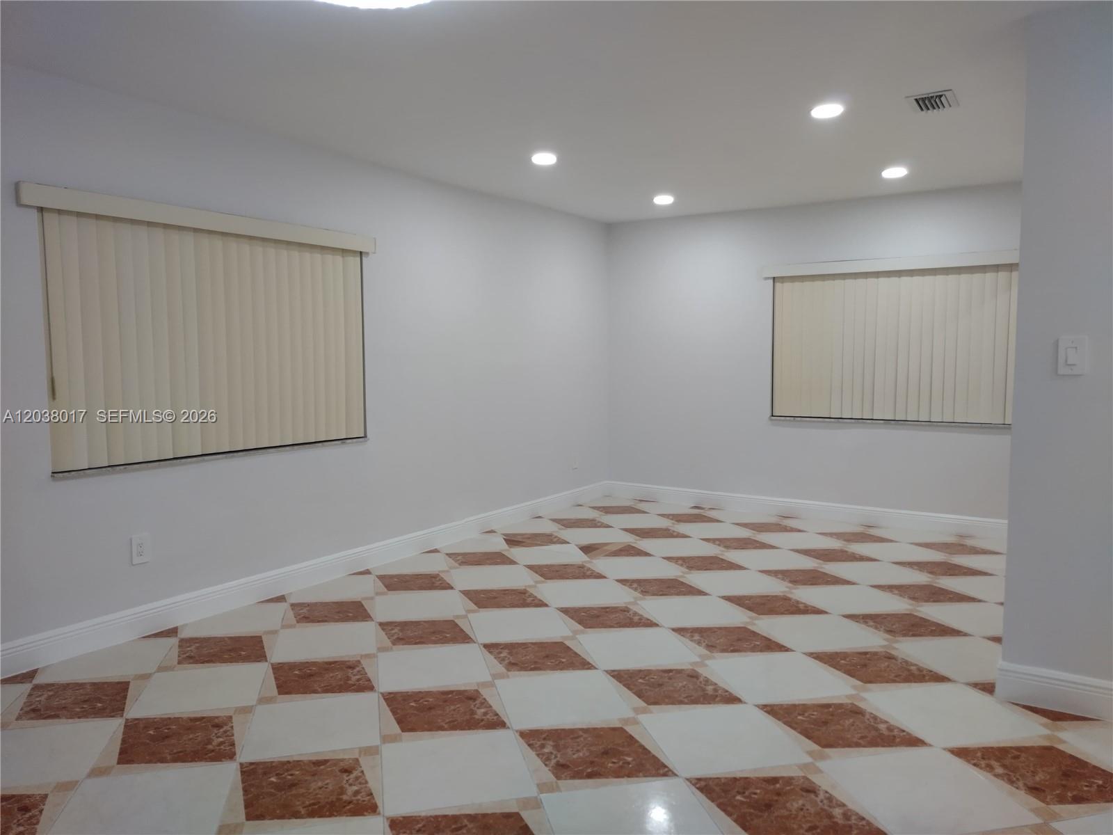 265 NW 190th St, Miami Gardens FL 33169 photo 2