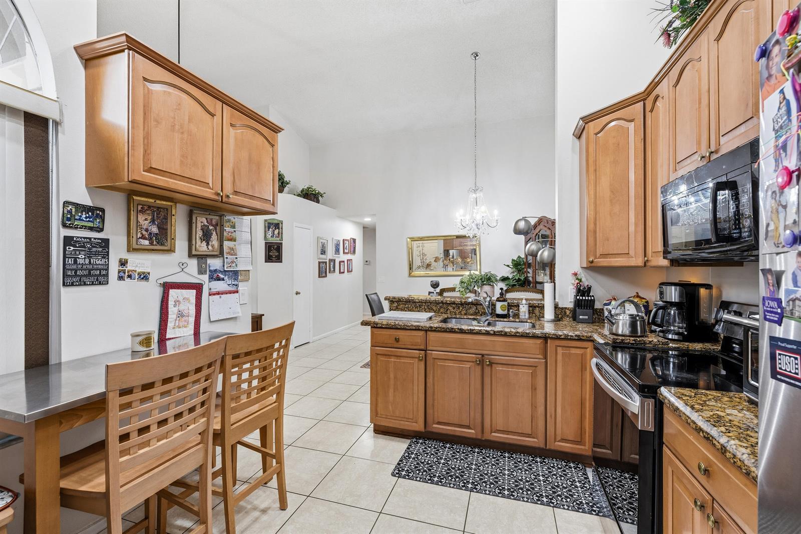 10933 Stafford Circle S, Boynton Beach FL 33436 photo 4