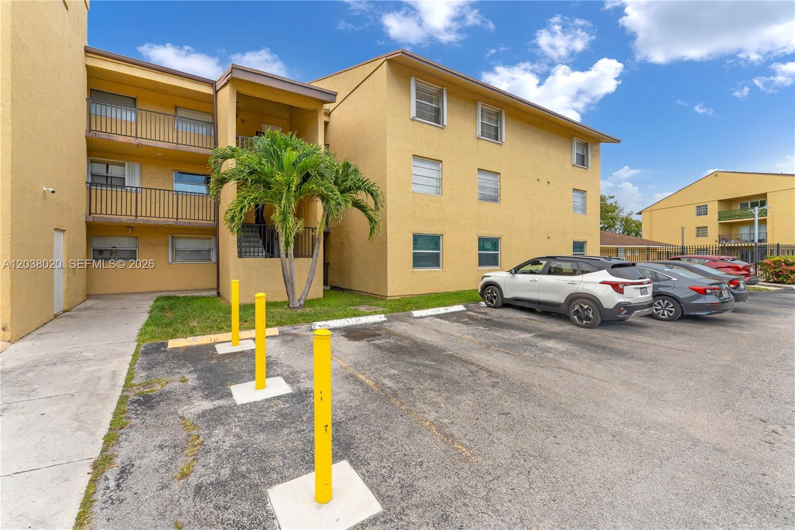 15470 SW 82nd Ln # 327, Miami FL 33193 photo 2