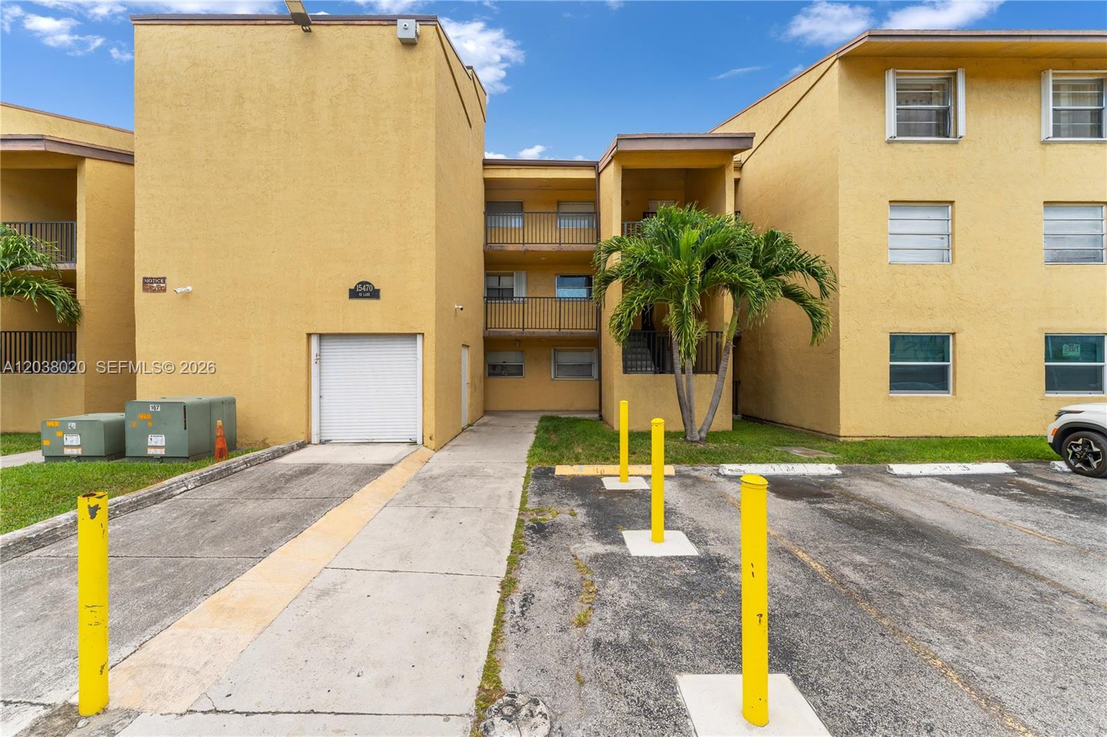 15470 SW 82nd Ln # 327, Miami FL 33193