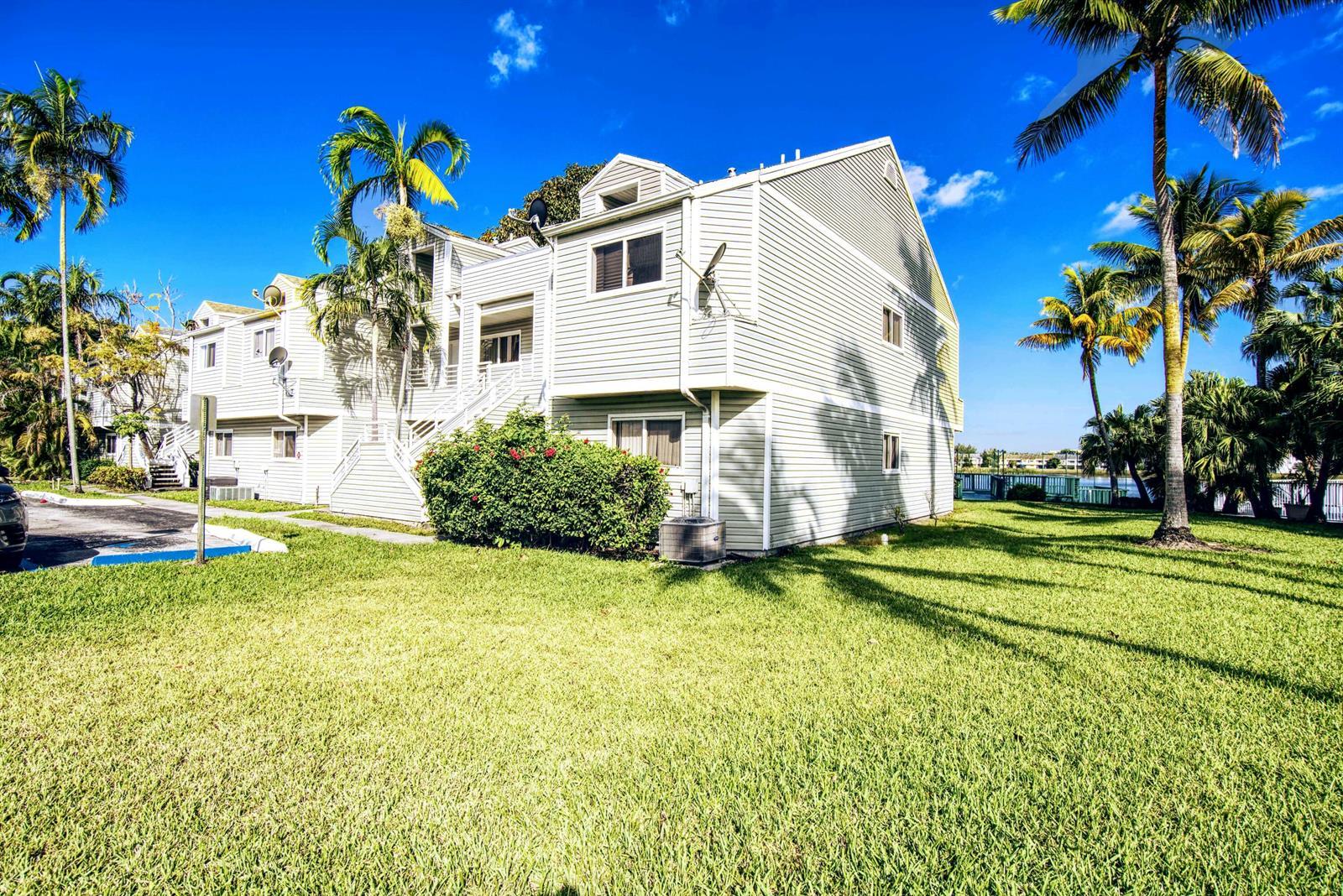 3401 NW 44th Street # 205, Lauderdale Lakes FL 33309