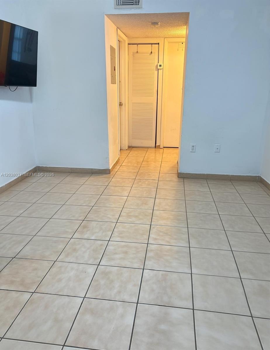2560 W 60th St # 104, Hialeah FL 33016 photo 3