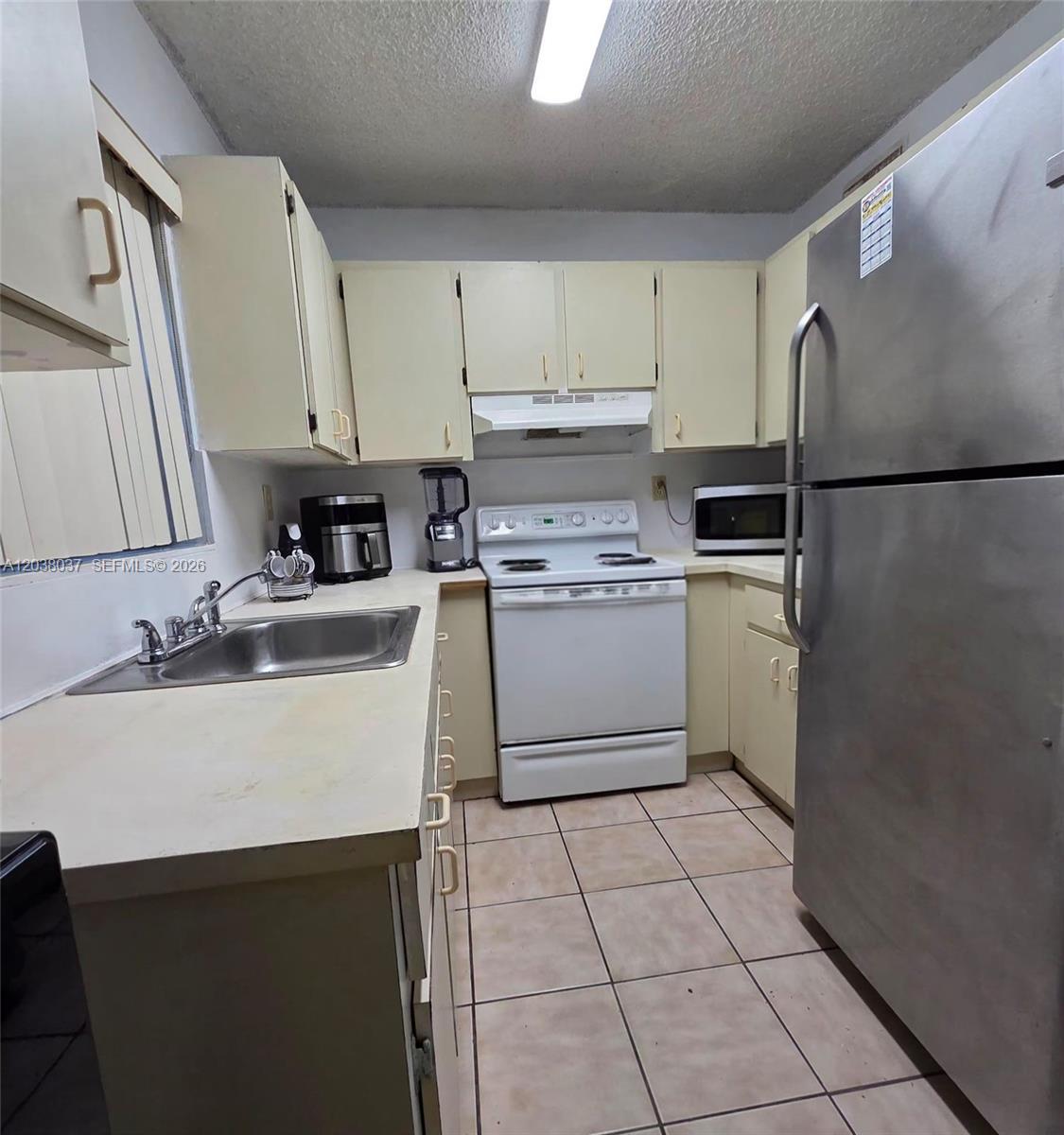 2560 W 60th St # 104, Hialeah FL 33016 photo 4
