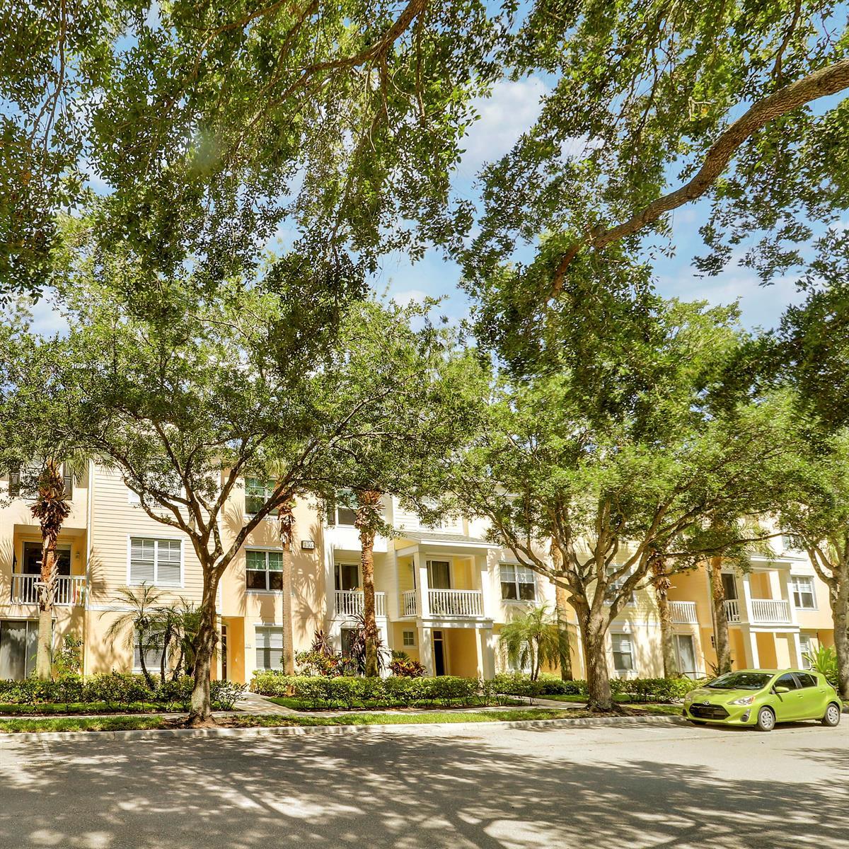 155 Galicia Way # 204, Jupiter FL 33458