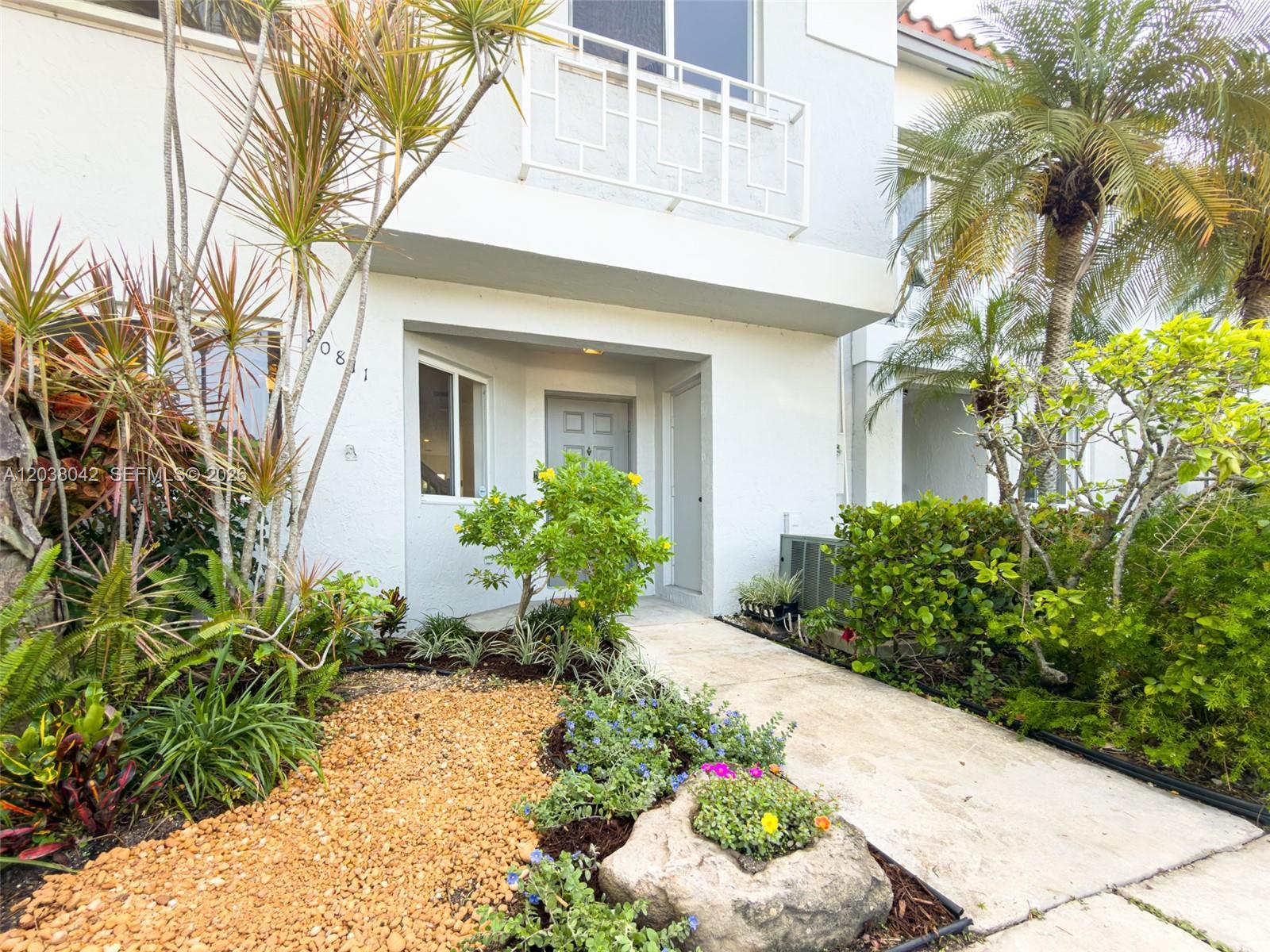20811 NW 3rd Ln, Pembroke Pines FL 33029 photo 4