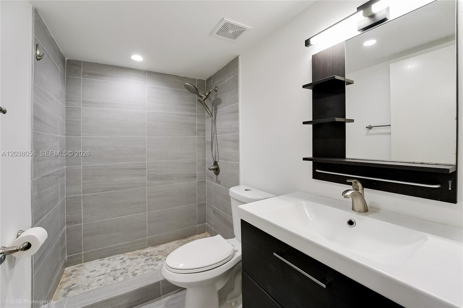 8205 Lake Dr # 103, Doral FL 33166 photo 5