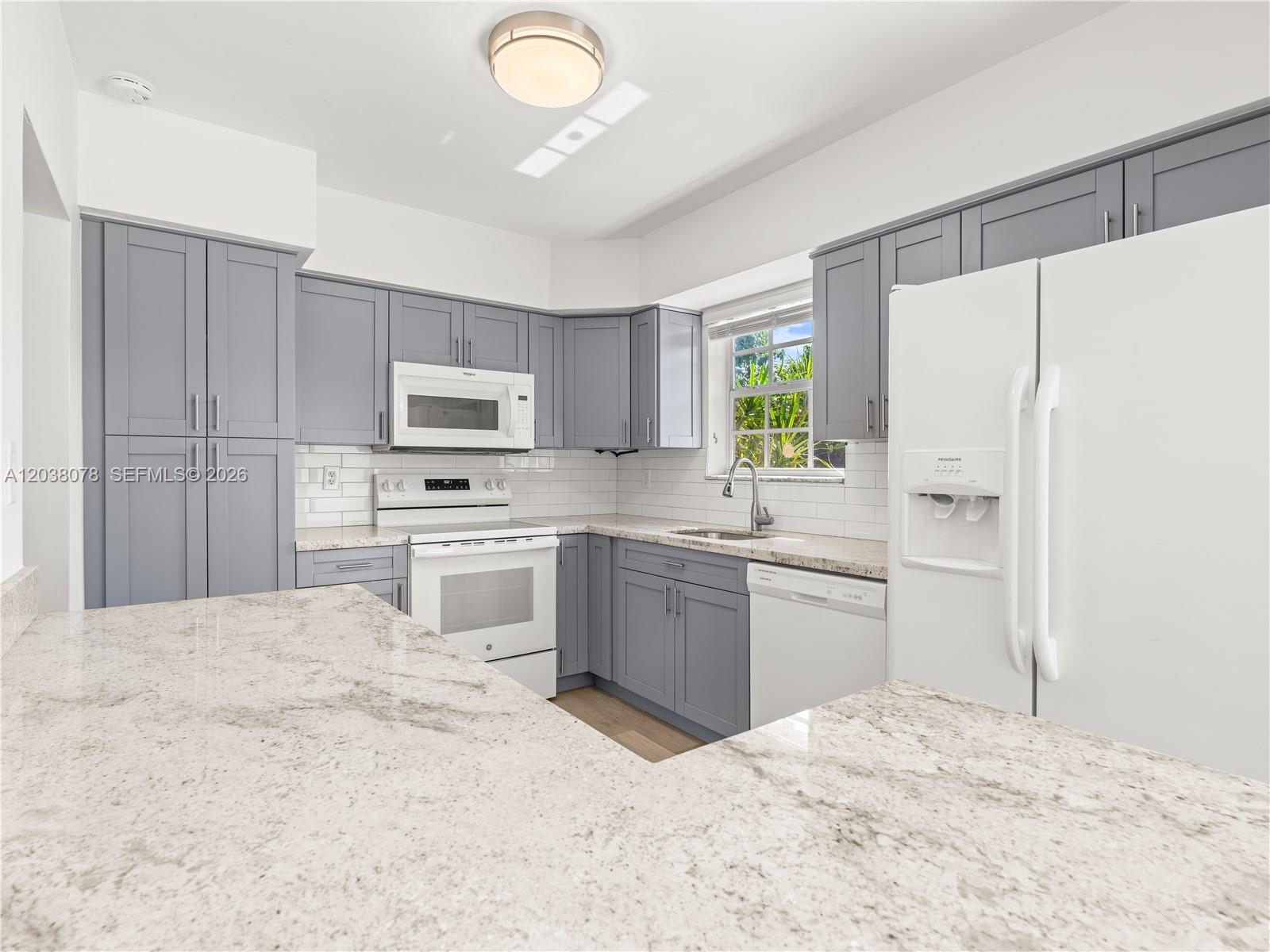 7591 Pierce St, Hollywood FL 33024 photo 5