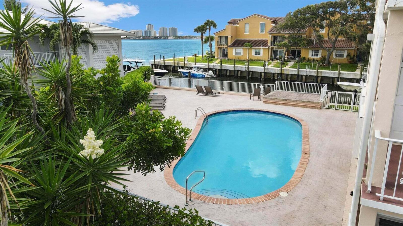 120 Lehane Terrace # 109, North Palm Beach FL 33408 photo 2